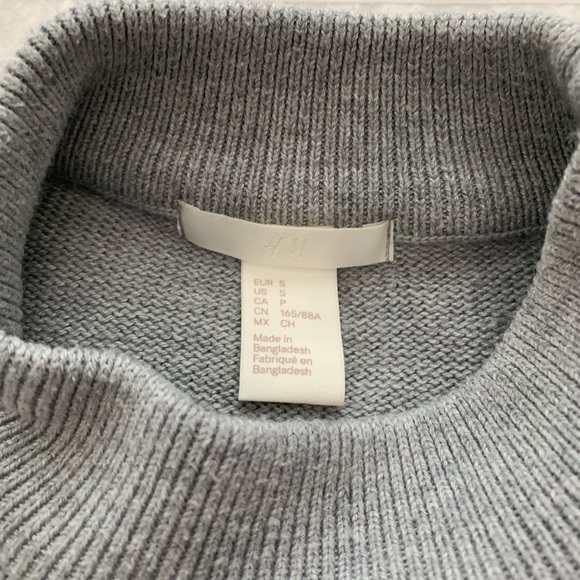 H&M sweater - Picture 3 of 4